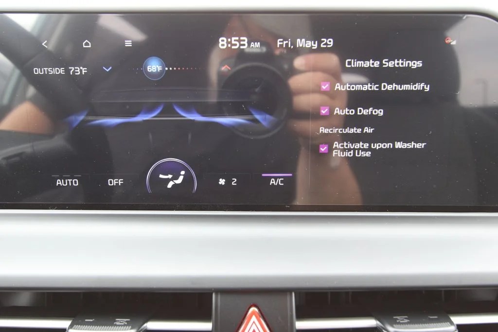 New 2026 Pluton Blue / Black Roof Kia S image 34