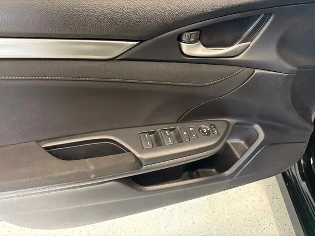 Used 2018 Black Honda EX image 25