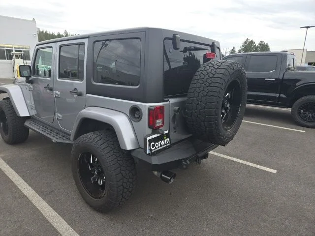 Used 2016 Billet Silver Metallic Clearcoat Jeep Unlimited Sahara image 2