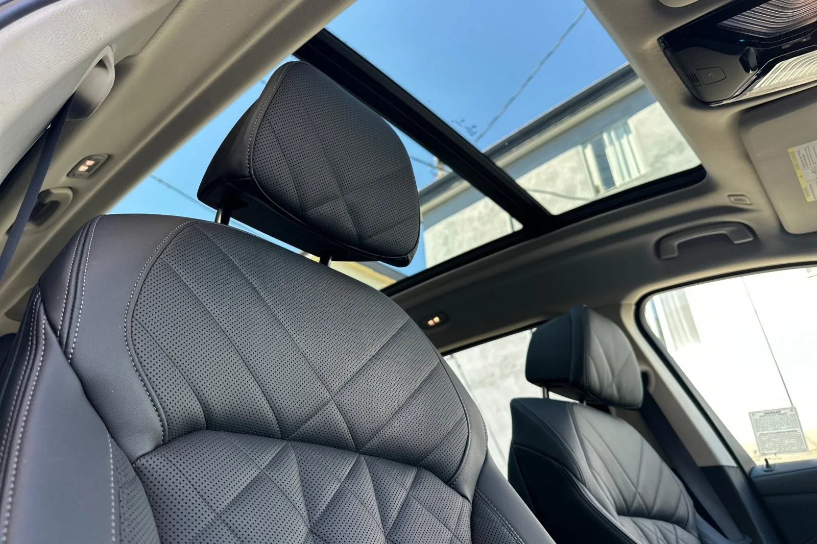 Used 2024 Sparkling Copper Metallic BMW xDrive40i image 17