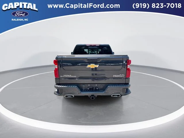 Used 2024 Gray Chevrolet High Country image 7