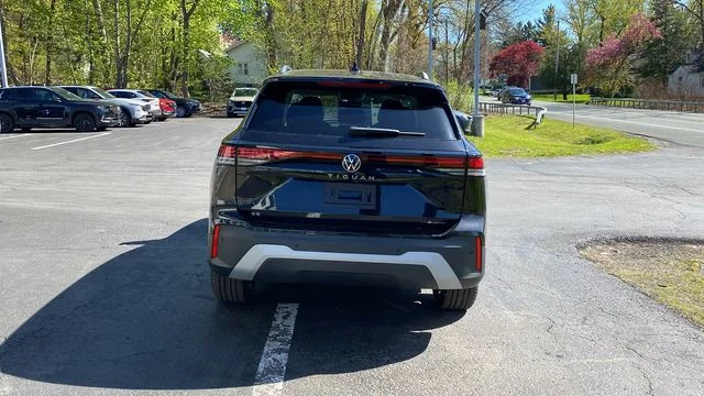 New 2026 Black Volkswagen 2.0T SE image 6