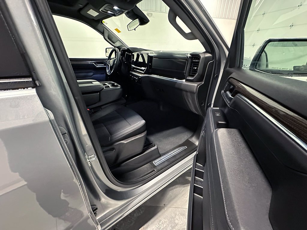 Used 2025 Gray Chevrolet LT image 24