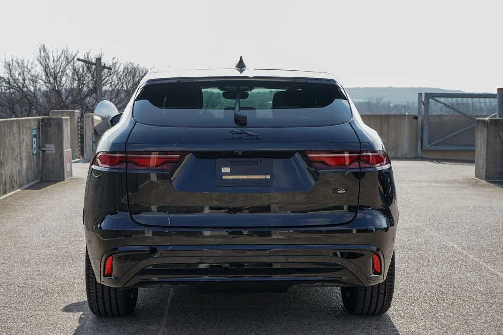 2026 Jaguar F-Pace R-Dynamic S - Photo 9