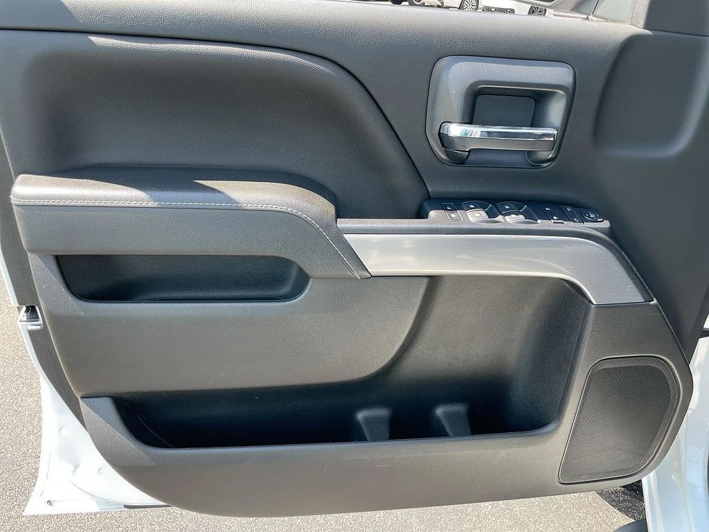Used 2019 Summit White Chevrolet LT image 20