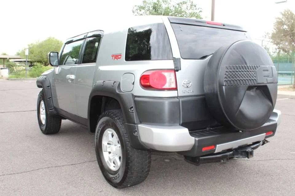 Used 2011 GRAY TOYOTA  image 6