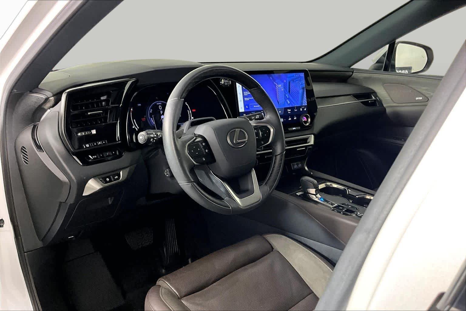 2023 Lexus RX Hybrid 350h - Photo 16