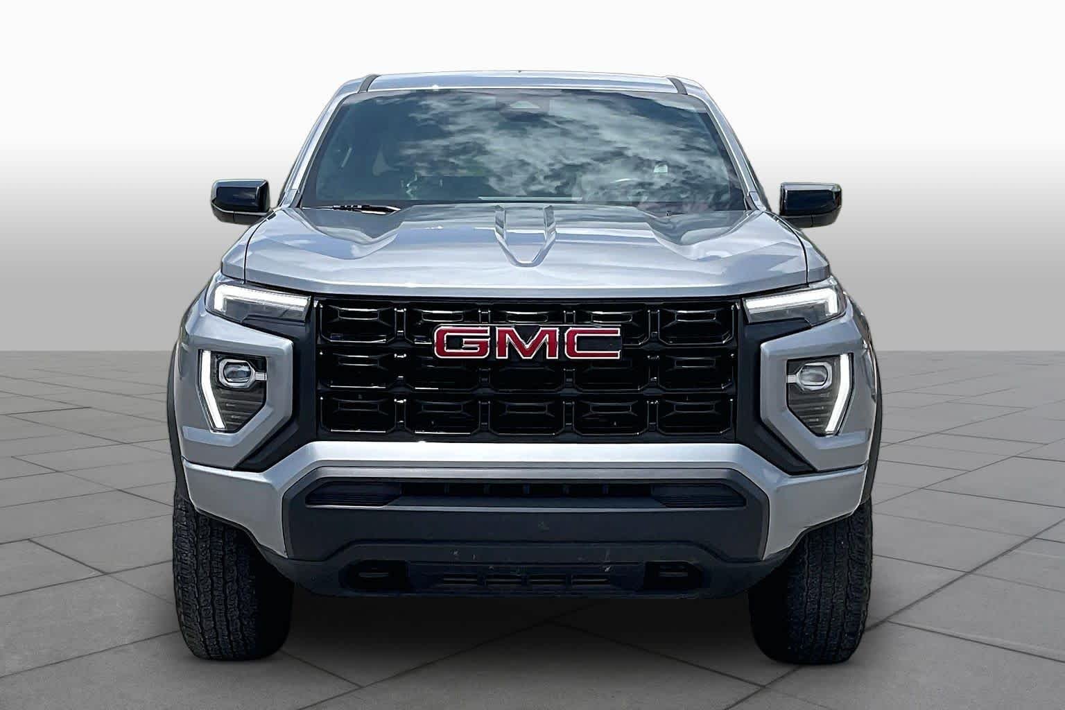 Used 2024 Sterling Metallic GMC Elevation image 4