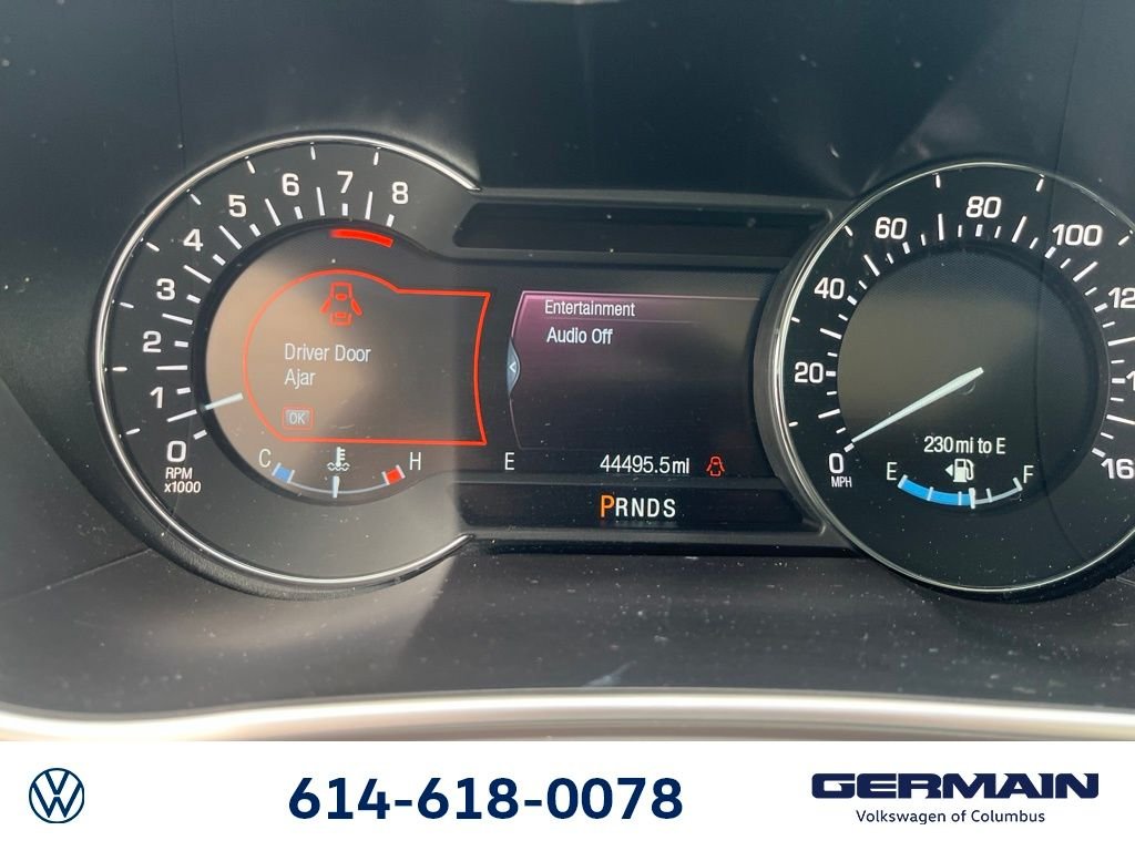 Used 2018 White Lincoln Reserve image 26