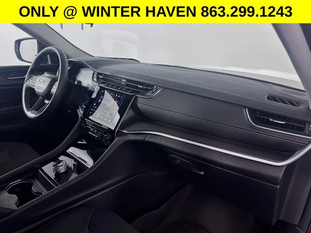 Used 2023 Red Jeep Laredo X image 27