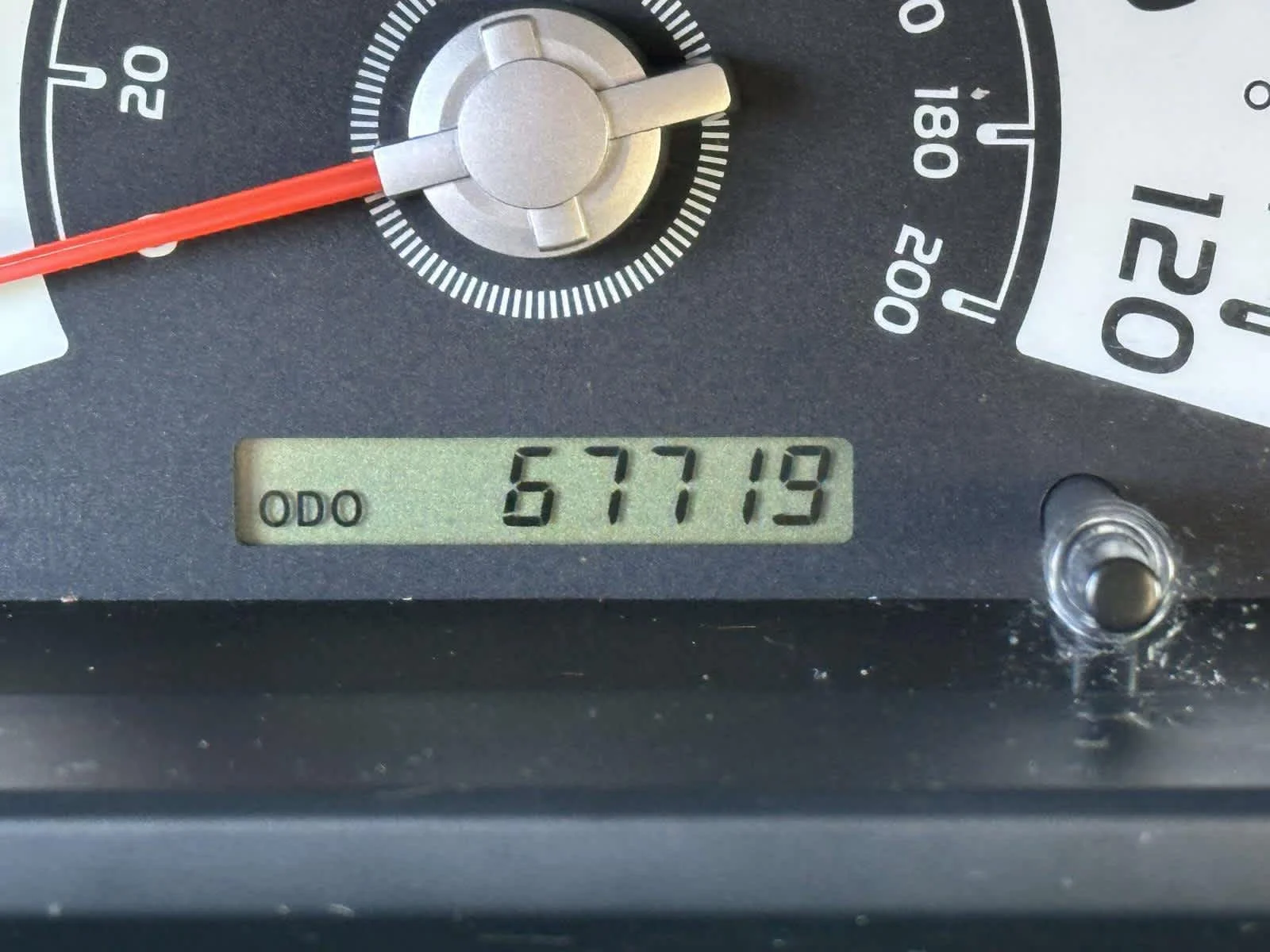 Used 2007 White / Sun Fusion Toyota  image 31