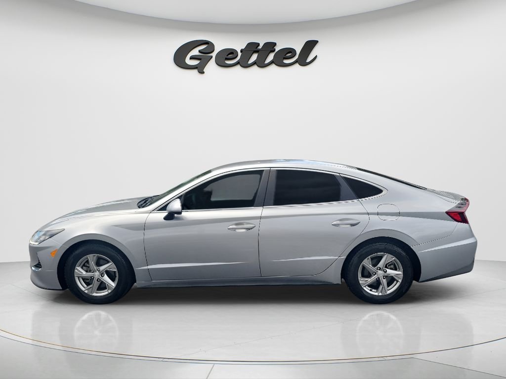 Certified Used 2022 Silver Hyundai SE image 8