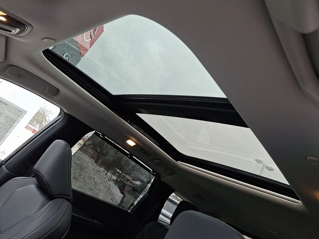 New 2026 MINERAL BLACK INFINITI Luxe AWD image 11