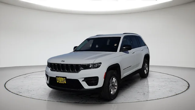 2023 Jeep Grand Cherokee Laredo