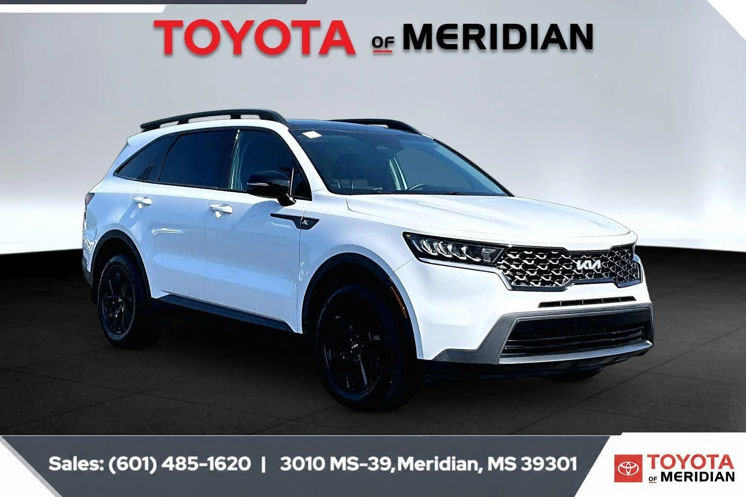 Used 2023 Glacial White Pearl Kia X-Line S image 1