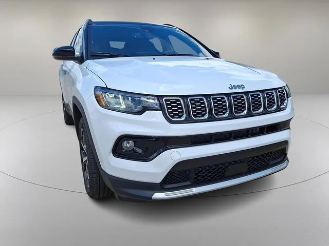 Used 2025 White Jeep Limited image 2