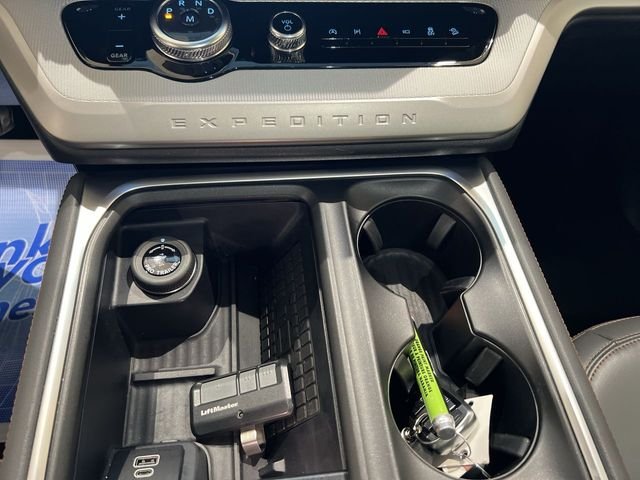 Used 2025 White Ford Active image 17