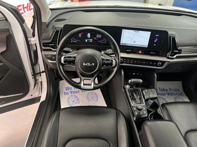 Used 2024 White Kia EX image 25