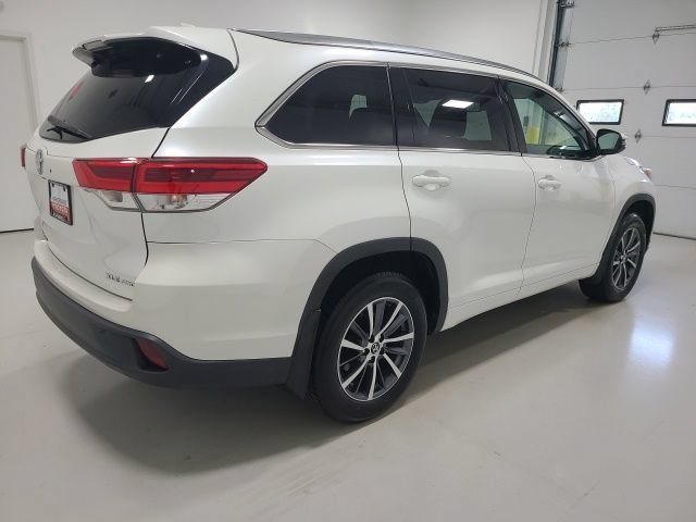 Certified Used 2018 Blizzard Pearl Toyota XLE image 6