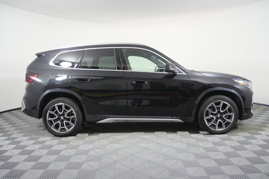 Certified Used 2026 Black Sapphire Metallic BMW xDrive28i image 3