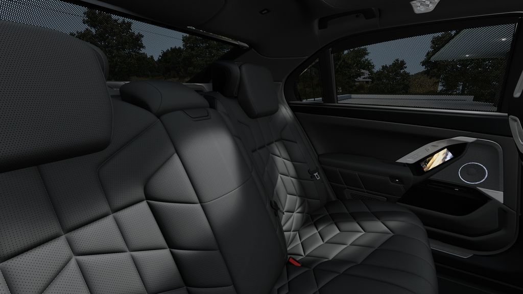 New 2026 Oxide Grey Metallic BMW xDrive60 image 38