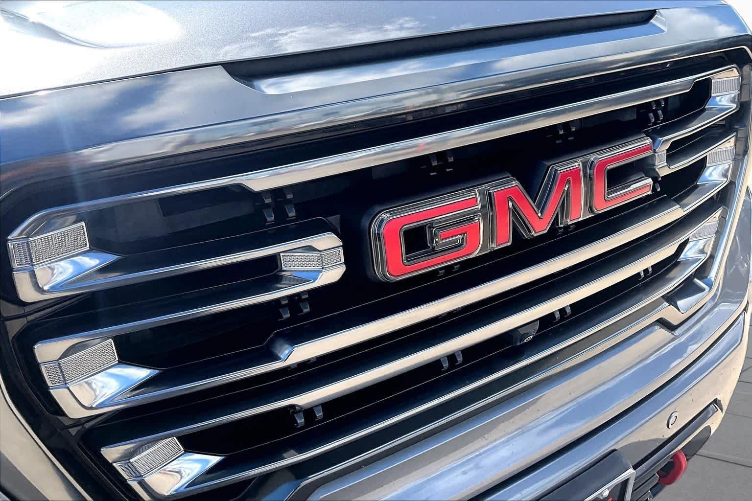 Used 2020 Satin Steel Metallic GMC AT4 image 30
