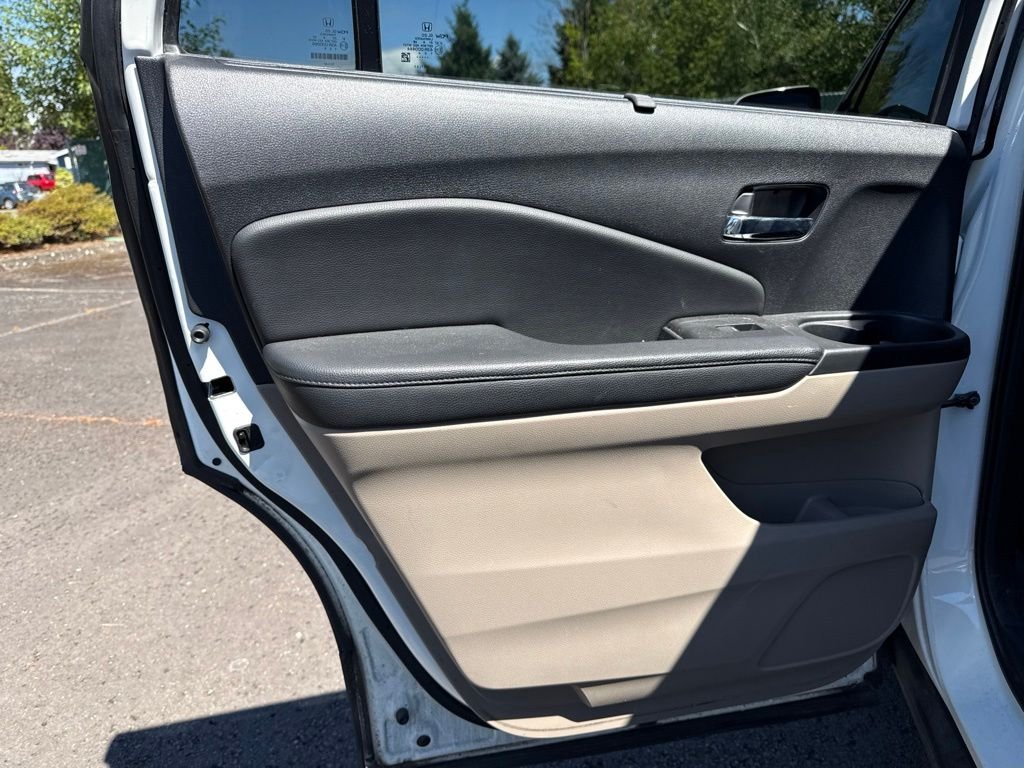 Used 2019 White Diamond Pearl Honda Elite image 22