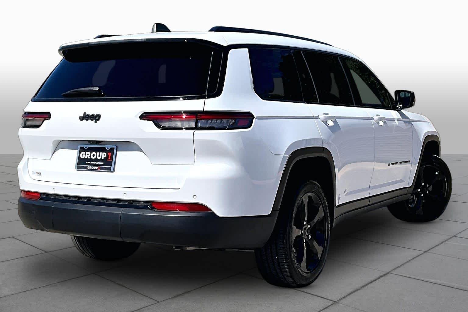 Used 2025 Bright White Clearcoat Jeep Altitude X image 13