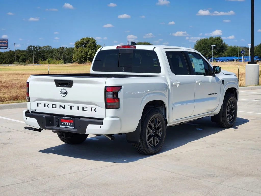 New 2027 White Nissan SV image 5
