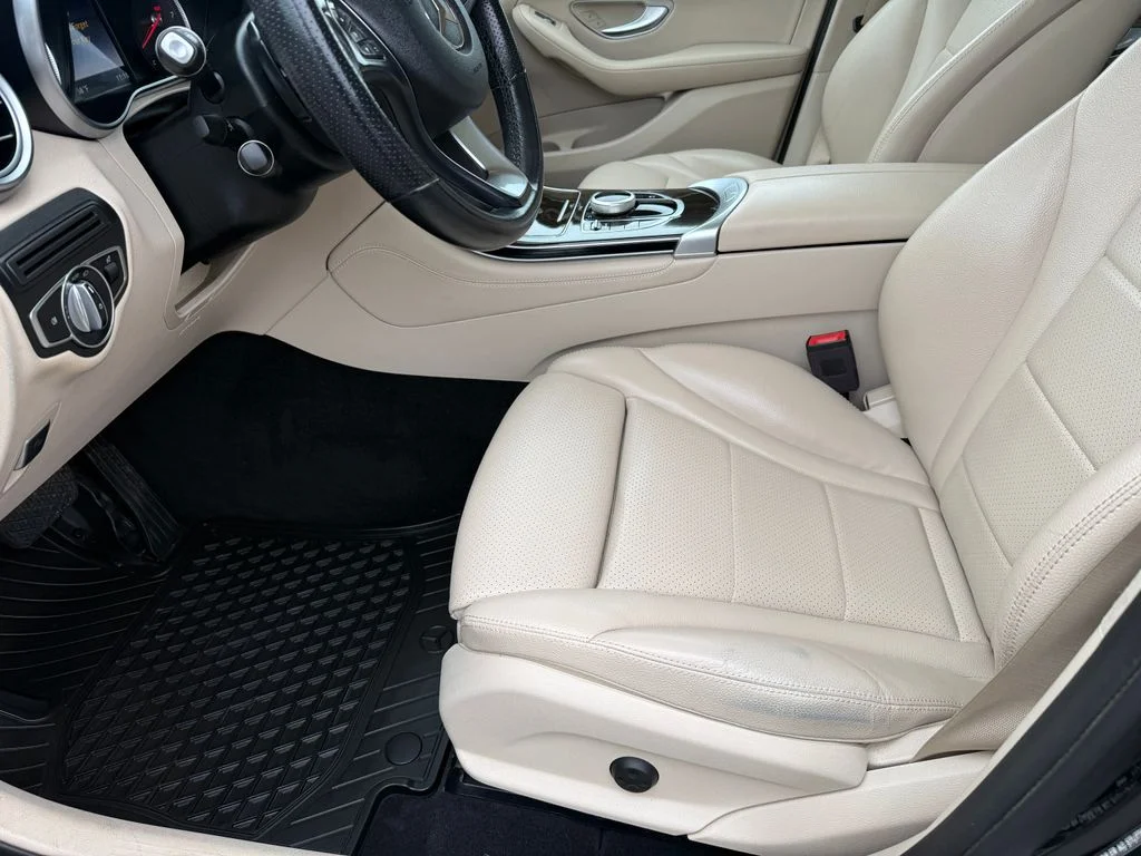 Used 2019 Black Mercedes-Benz GLC 300 image 25