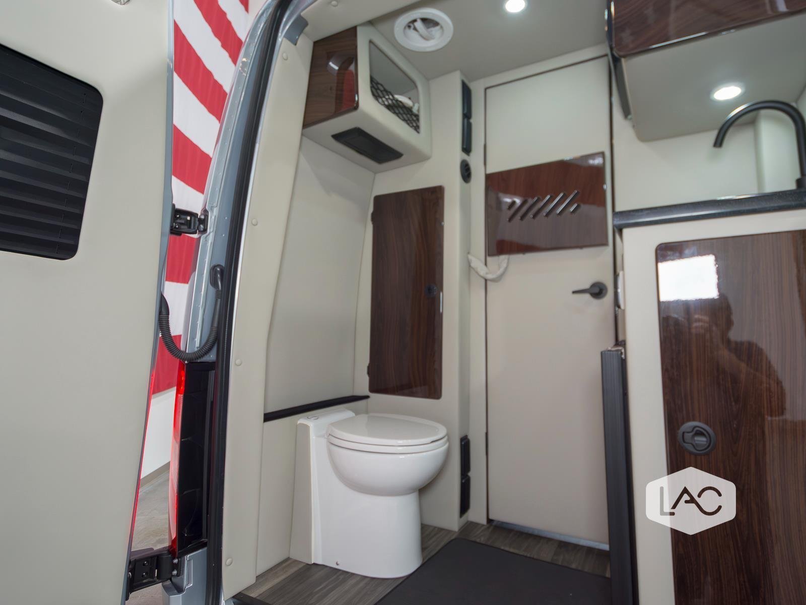 Used 2026 Hightech Silver OGV LUXURY COACH 8OBA AWD w/ 1.1 ADV Pkg EXT WTY image 16