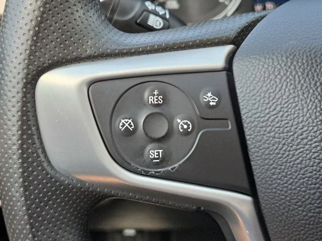 Used 2024 White GMC SLE image 23