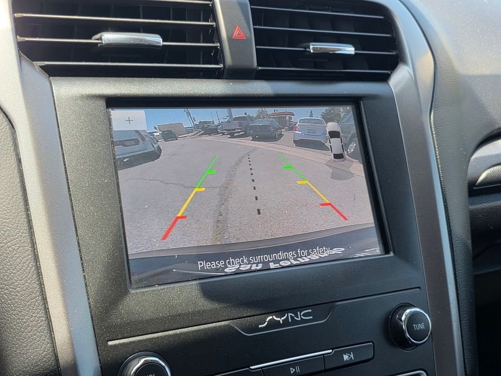 Used 2020 Black Ford SE image 26