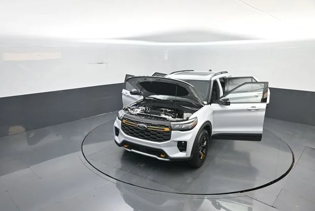 New 2026 White Ford Tremor image 39