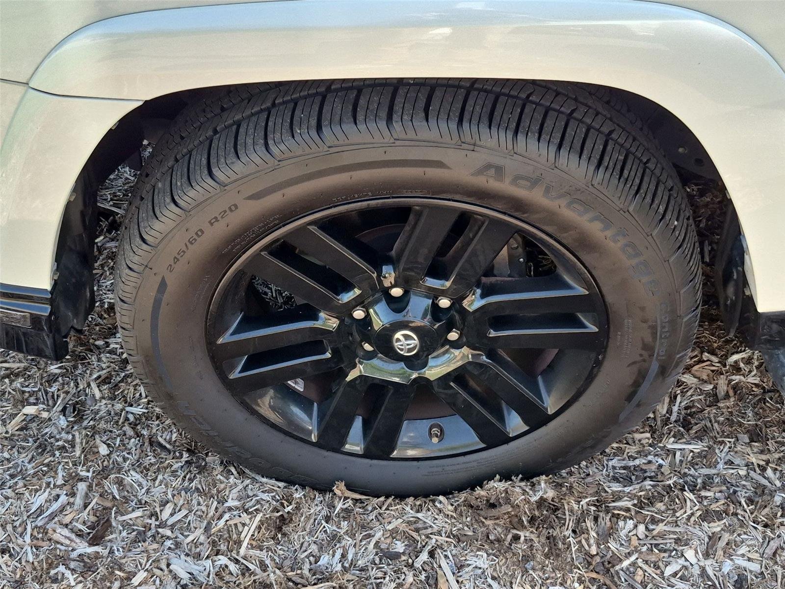 Used 2019 Blizzard Pearl Toyota Limited image 9