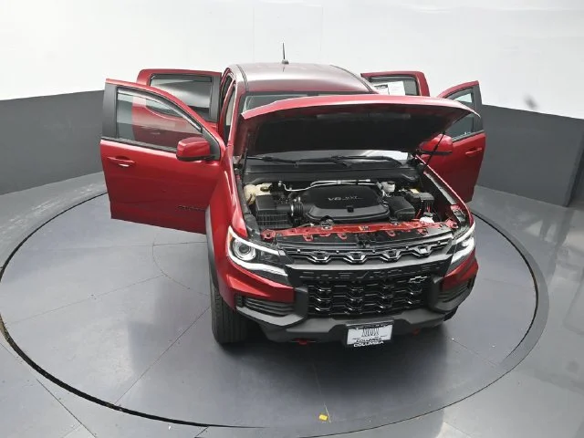 Used 2021 Red Chevrolet ZR2 image 31