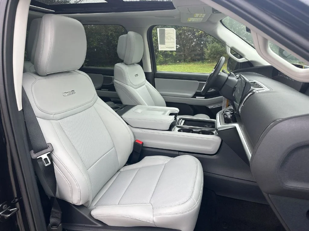 New 2027 Black Ford Platinum image 18