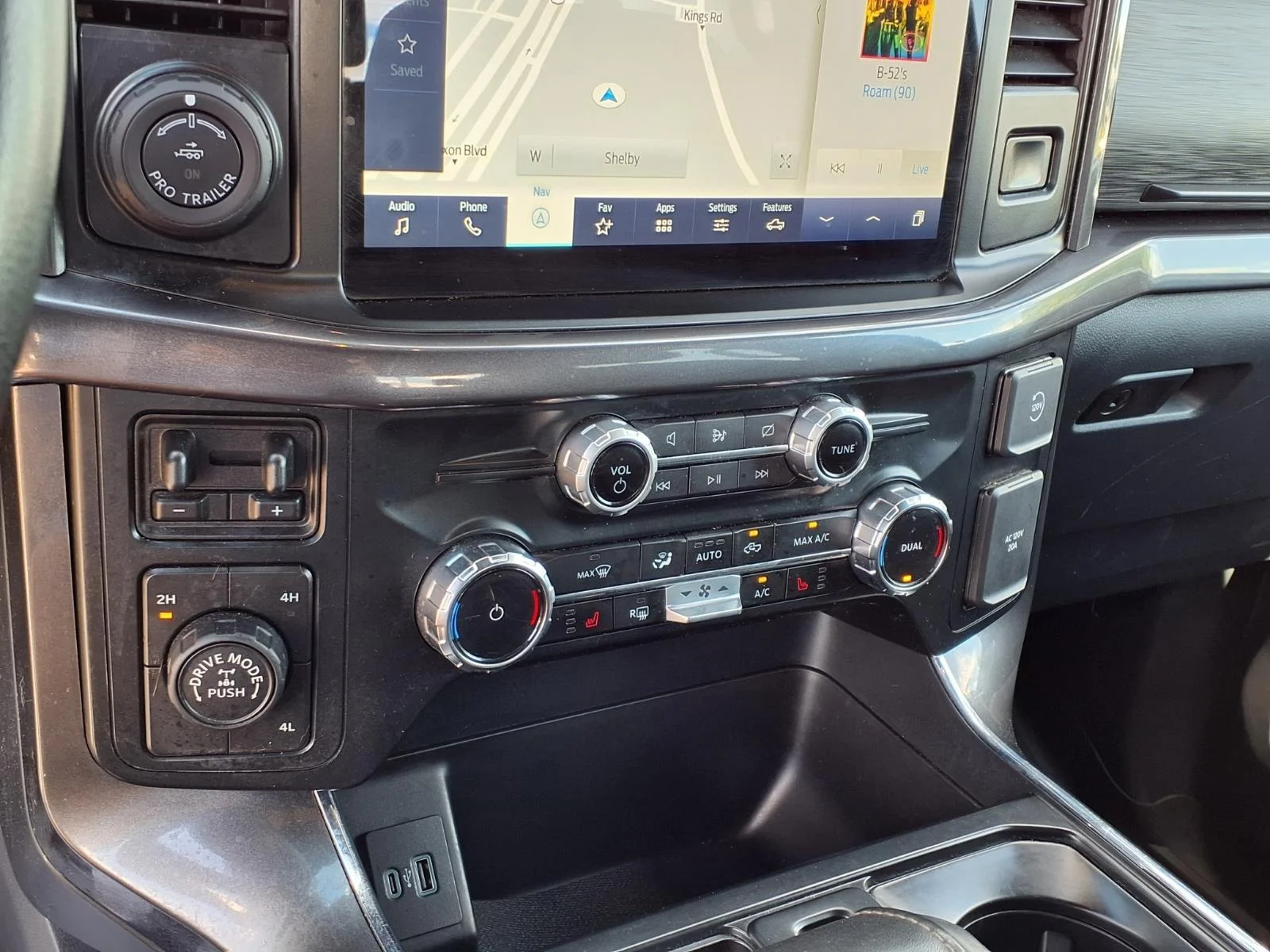 Used 2023 Avalanche Ford XLT image 23