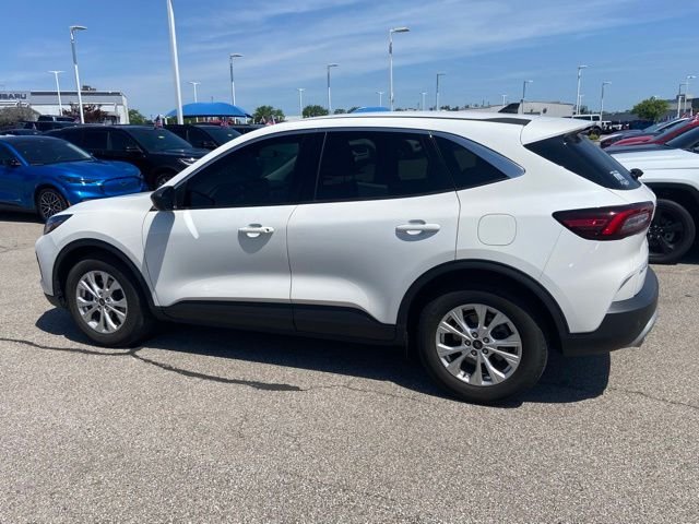 Certified Used 2023 Star White Ford Active image 4