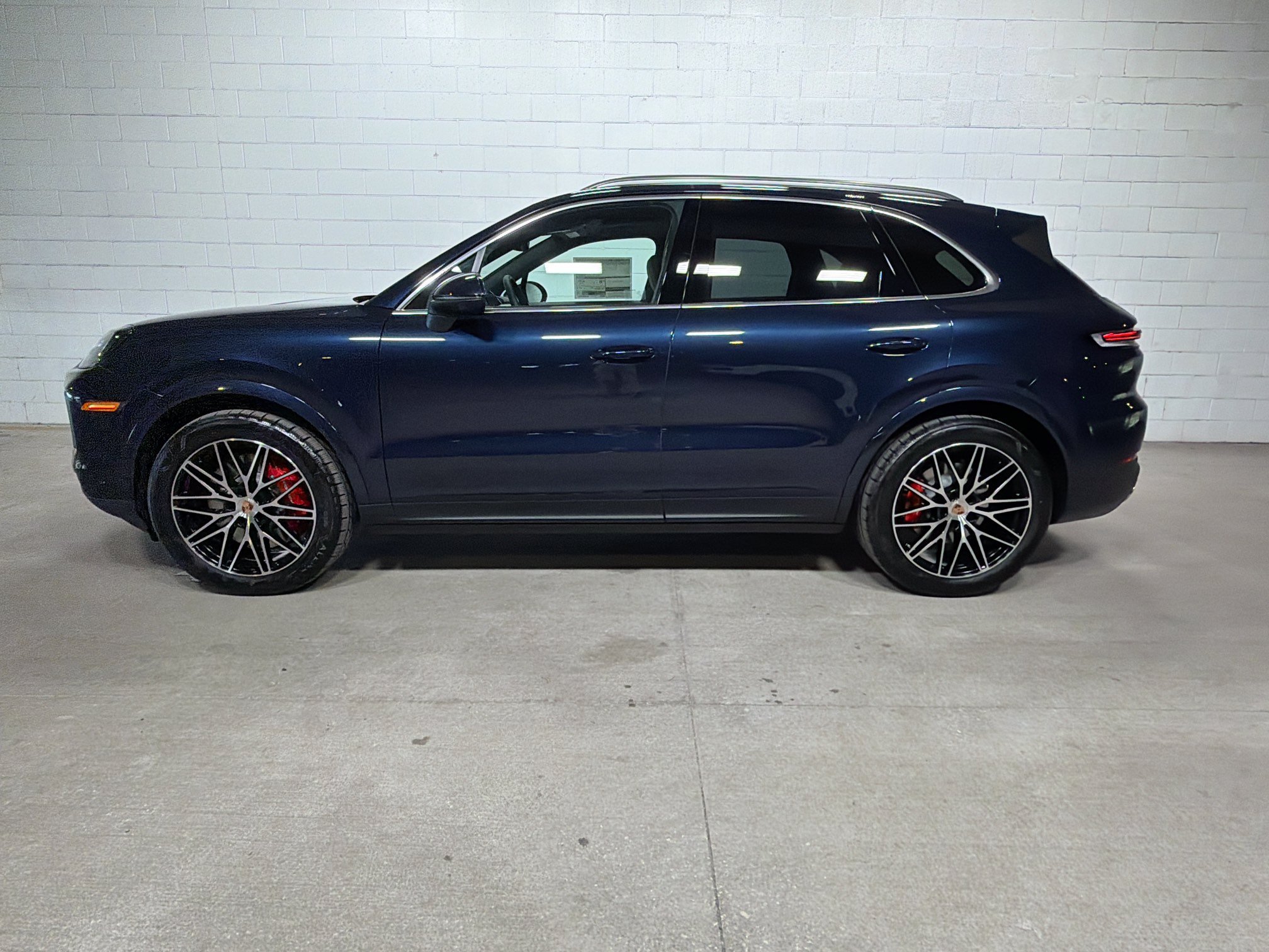 New 2026 Algarve Blue Metallic Porsche S image 2