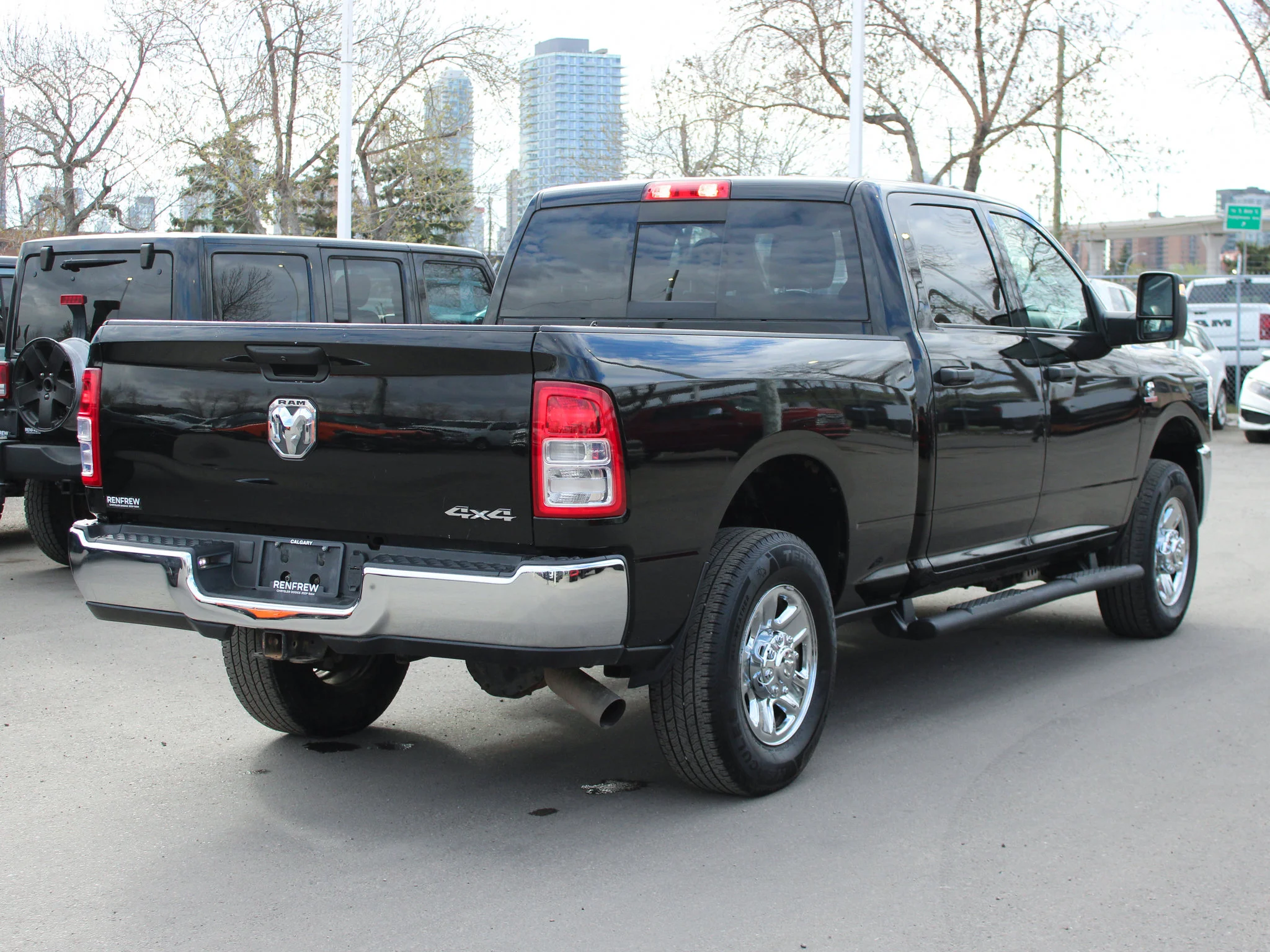 Certified Used 2023 Black RAM Tradesman * No Accidents | Diesel | Rear Air Suspension | Bedliner | Apple CarPlay | Backup Camera image 15