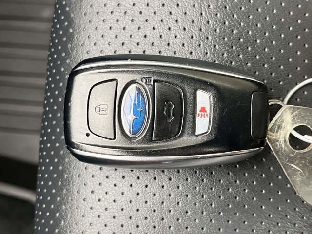 Used 2020 Crystal White Pearl Subaru Limited image 33