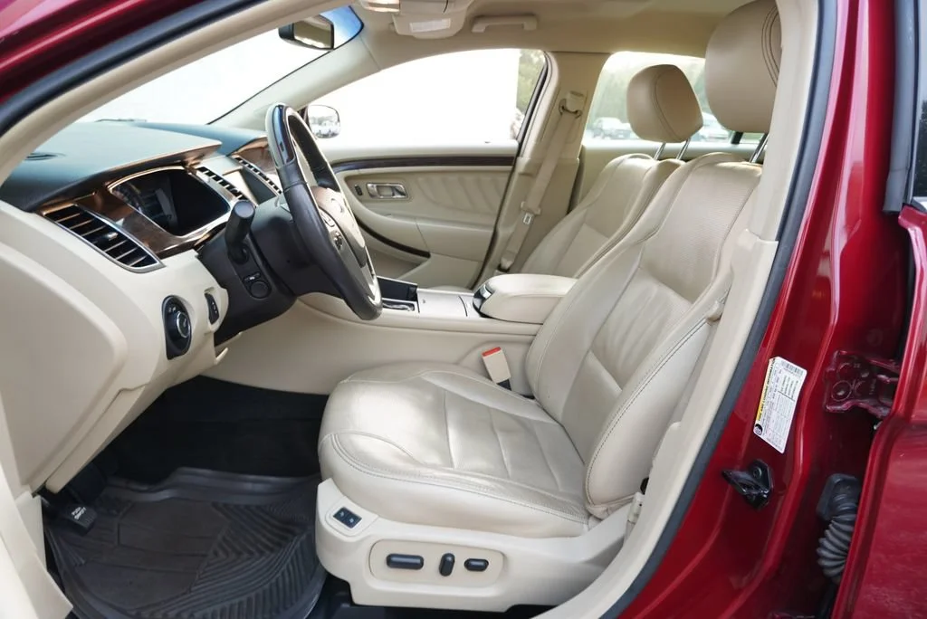 Used 2015 Red Ford Limited image 10