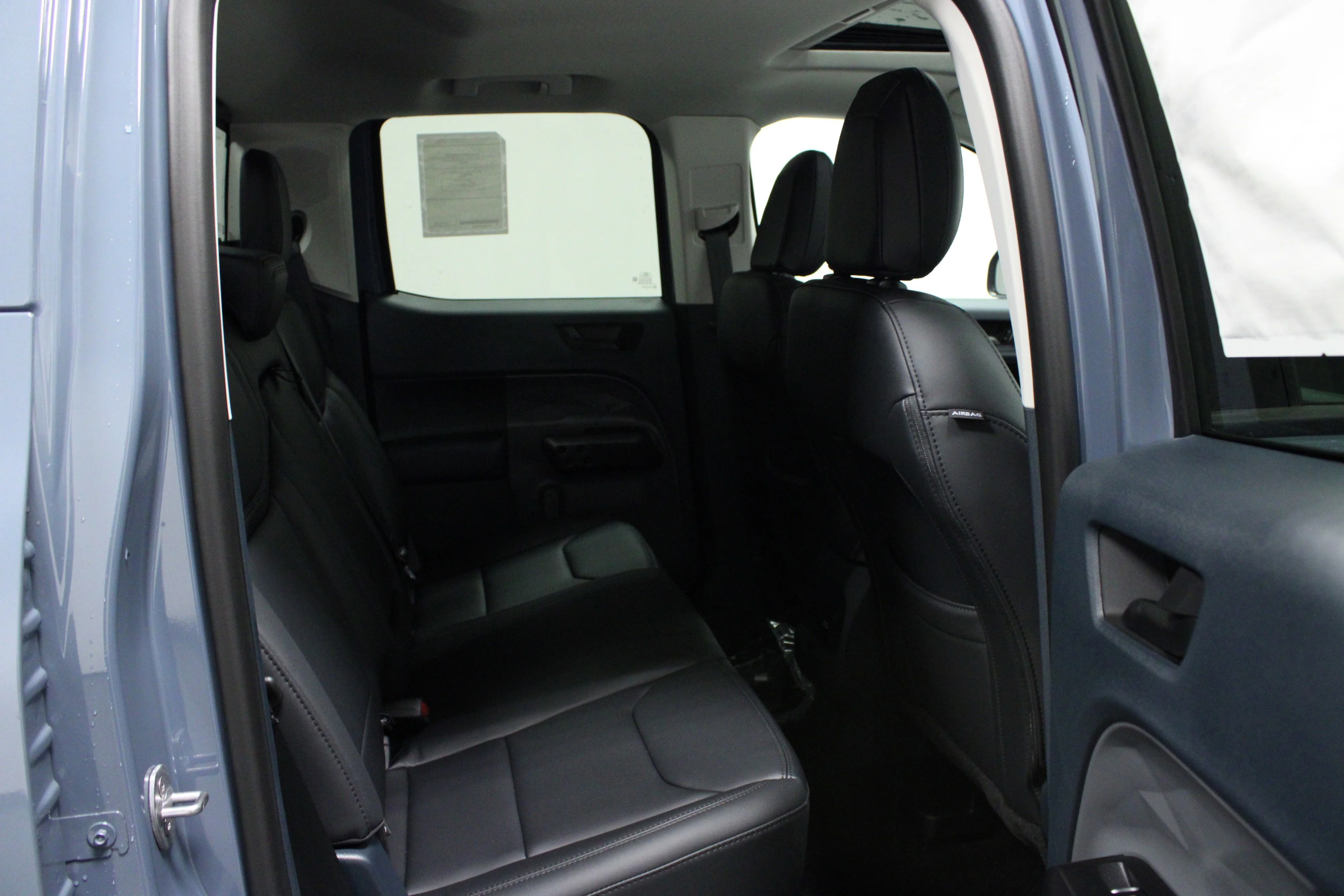 New 2025 Azure Gray Metallic Tri-Coat Ford Lariat® image 15