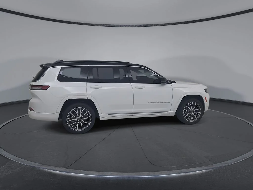 New 2026 Bright White Clear-Coat Exterior Paint Jeep Summit image 16