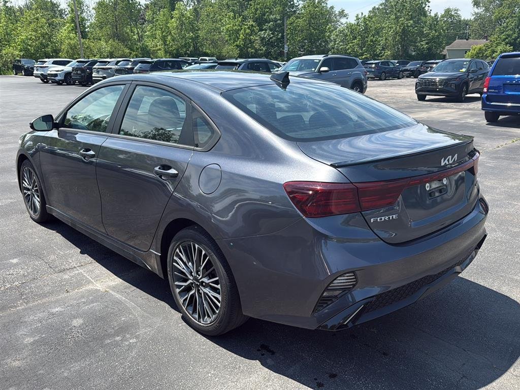 Used 2023 Gravity Gray Kia GT-Line image 5