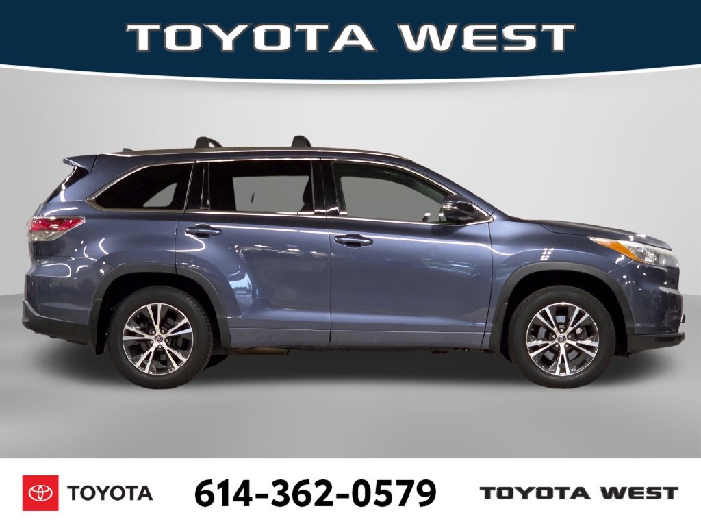 Used 2016 Blue Toyota XLE V6 image 4