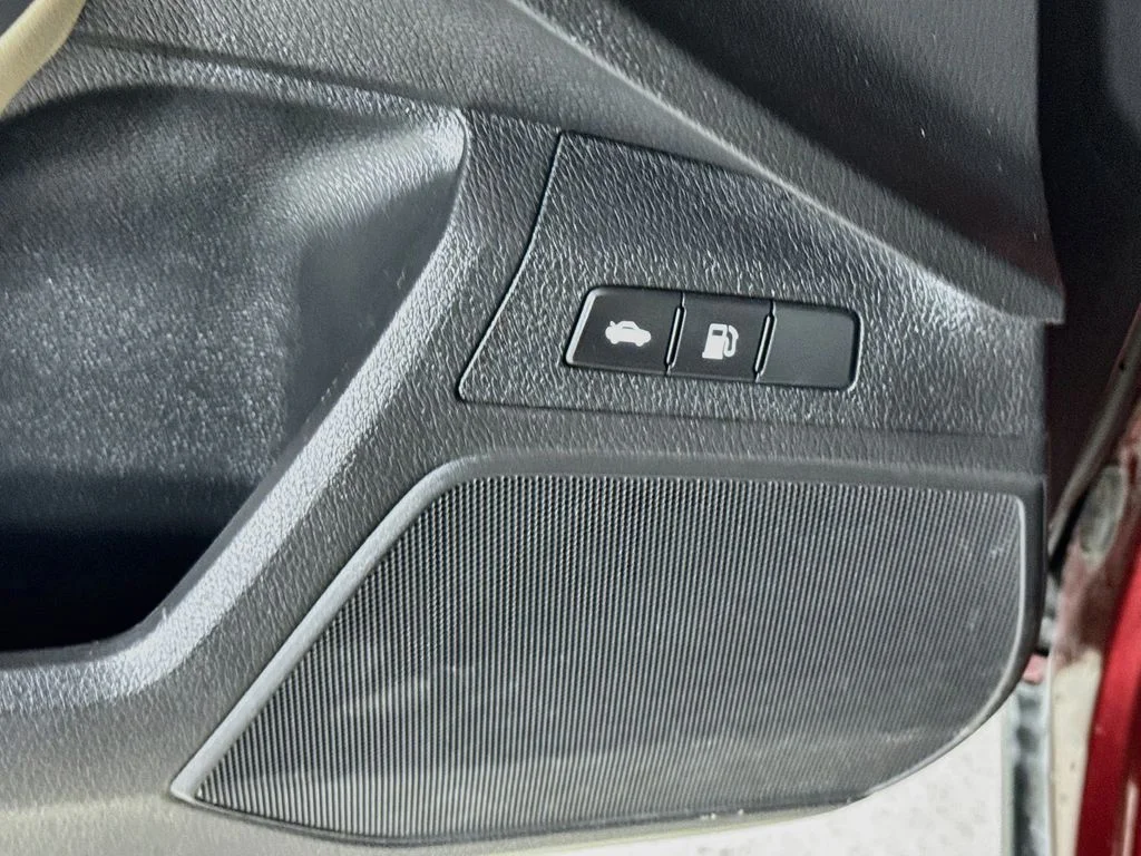 Certified Used 2018 Red Honda Base image 24