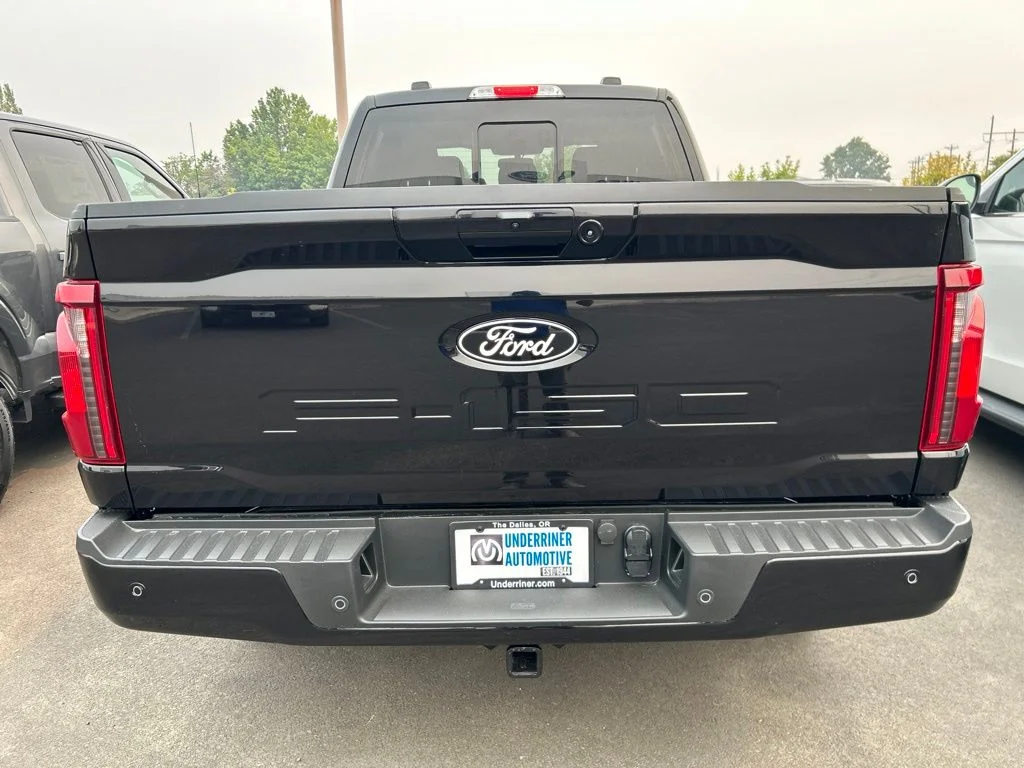New 2026 Agate Black Metallic Ford XLT image 5