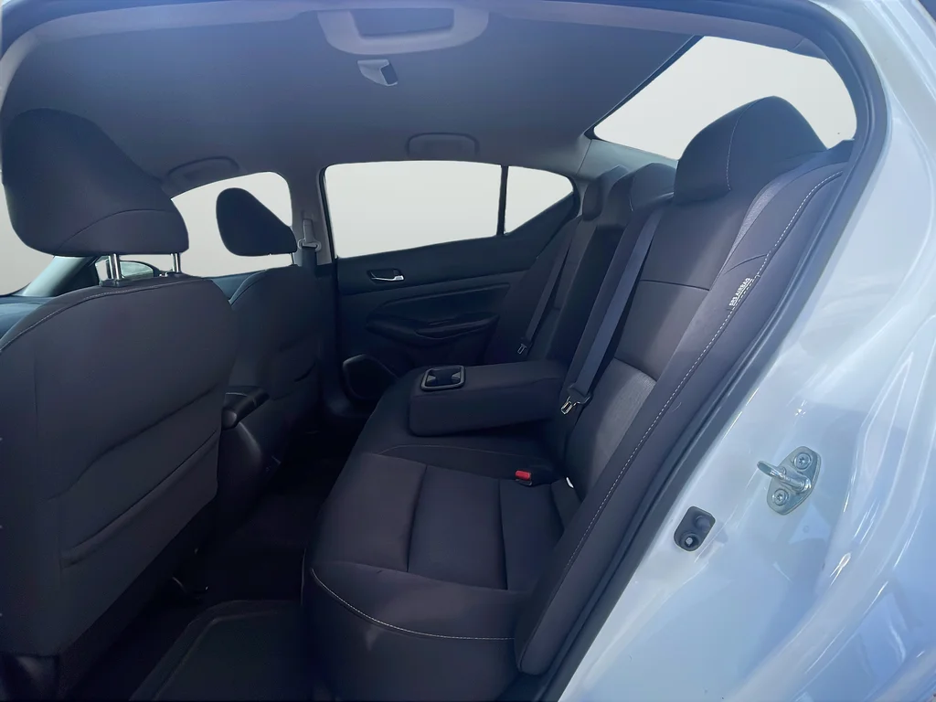 Used 2019 White Nissan 2.5 S image 27
